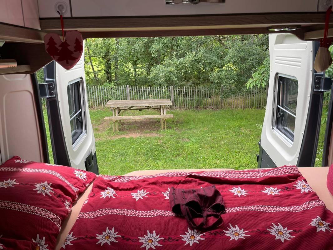 Stellplatz Boudes — Sítio para autocaravanas in Boudes