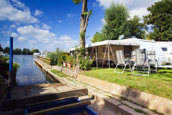 Stellplatz an der Marina Wendenschloß Berlin-Köpenick — Photo 2