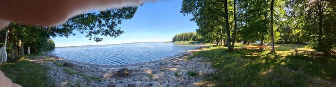 Pole biwakowe W Sam Las — Cámping in Pieczarki