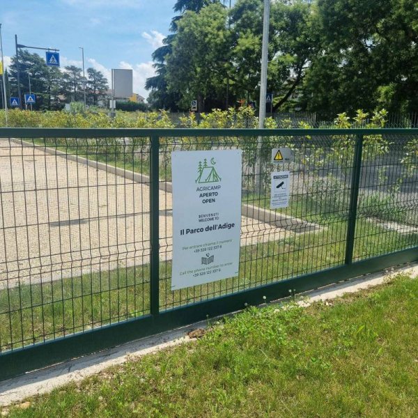 Agricamping  Il Parco dell'Adige — Photo 2
