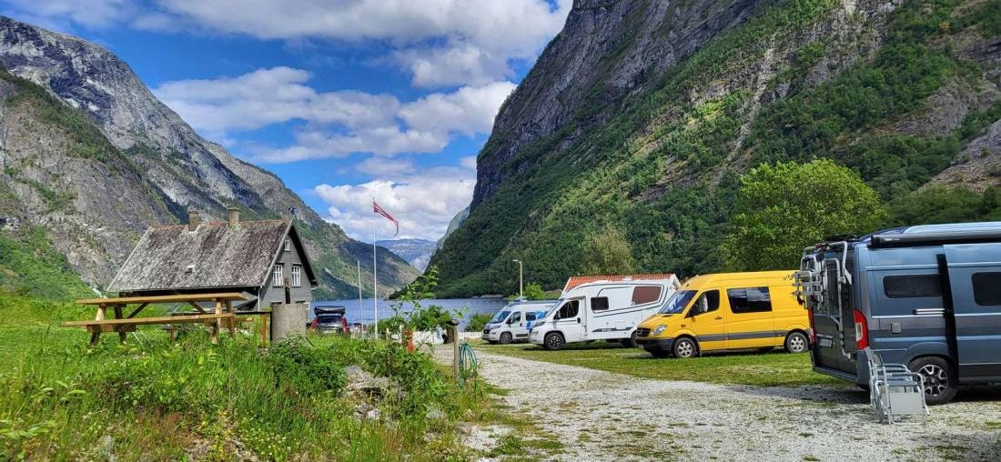 Tufto Gård Camping — Statek in Gudvangen