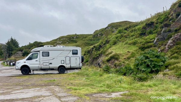 Kinlochbervie Loch Clash Campervan Stopover — Photo 4
