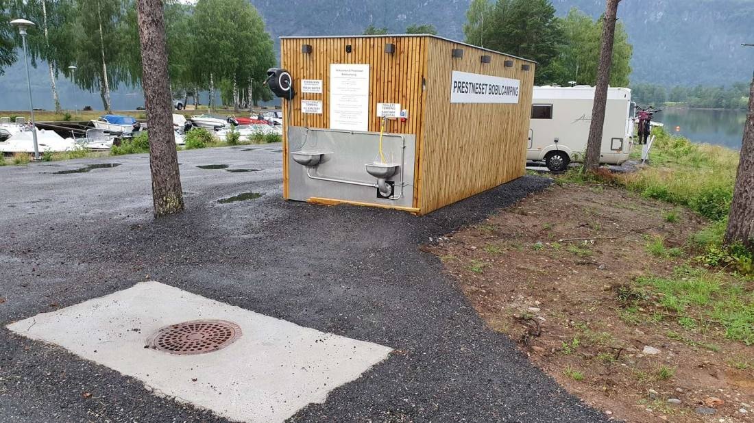 Prestneset Bobilcamp — Aire camping car in Bygland