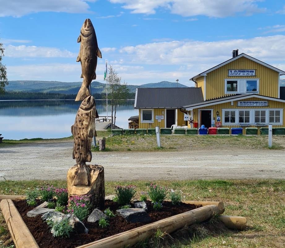 Jormavattnetts Fiskecamp — Sítio de acampamento in Gäddede