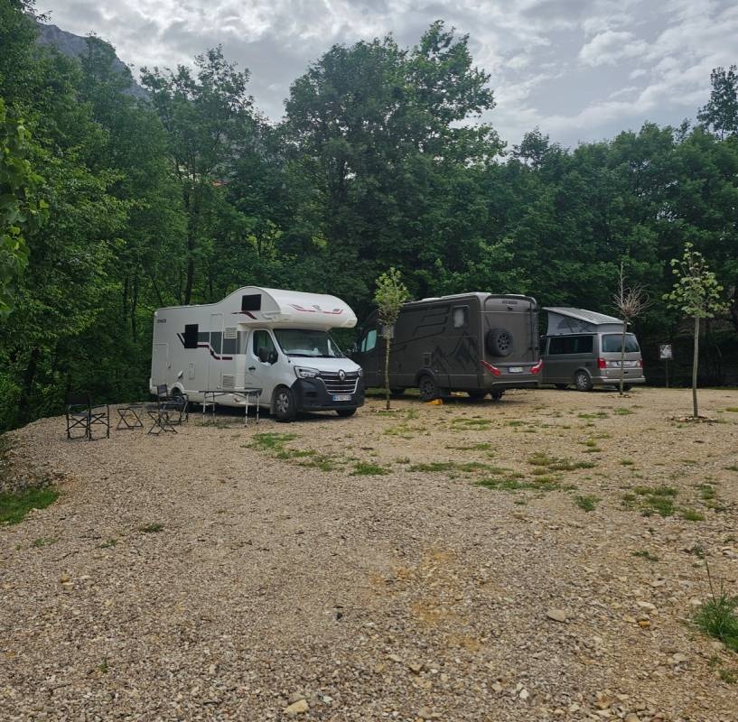 Mali Camp — Campingplass in Kruja