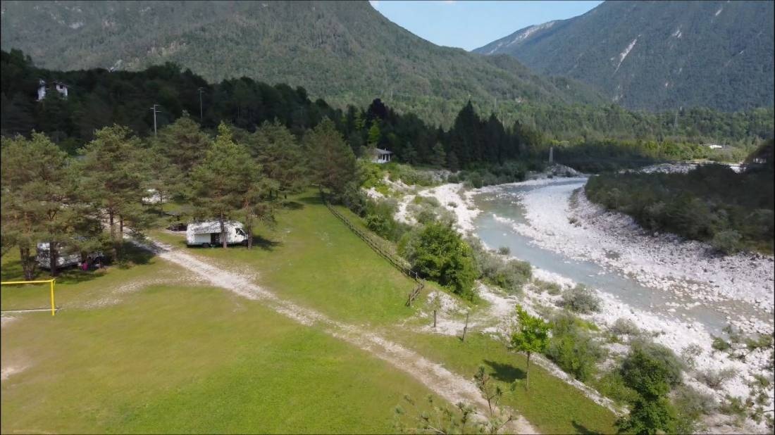Sot Trivea — Ställplats in Tramonti di Sopra PN