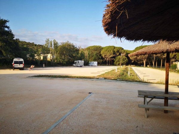 Aire de Camping Car Le Boulou — Photo 2