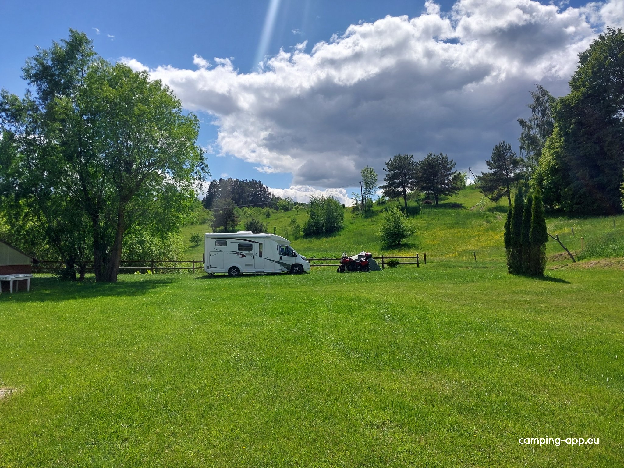 Agroturystyka Camping W Dolince — Campingplats in Szurpiły