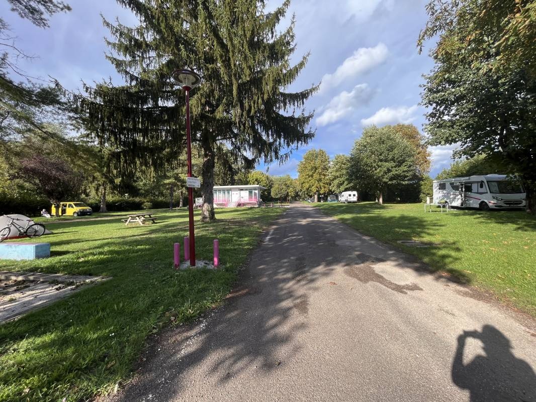 Camping *** Les Lumes — Campingplats in L'Isle-sur-le-Doubs