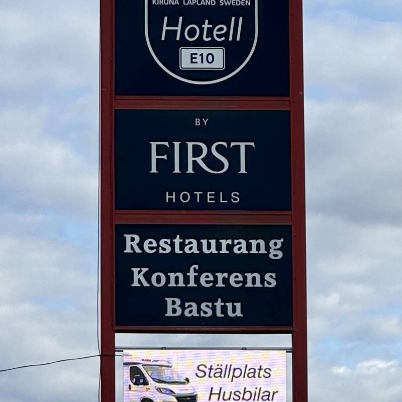 Hotell E10 — Karavan Sitesi in Kiruna