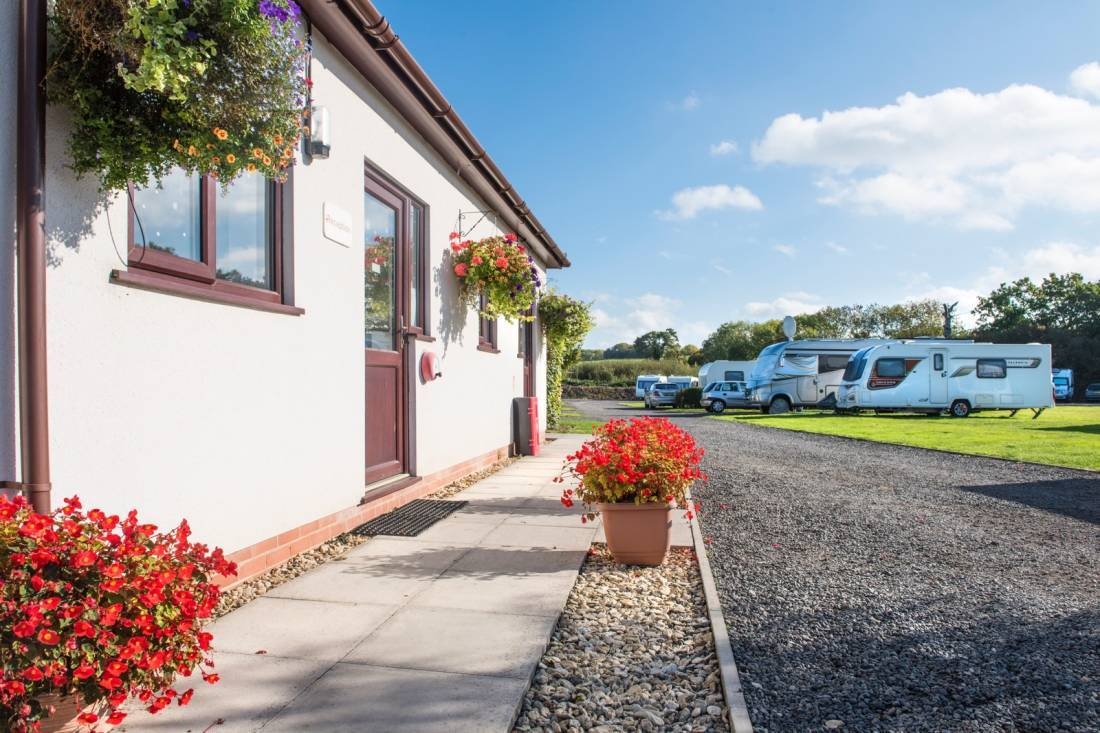 The Pepper Pot Caravan Park — Sítio de acampamento in Stroud