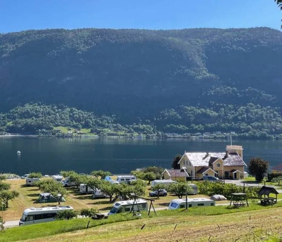 Stedje Camping — Campingplads in Sogndalsfjøra