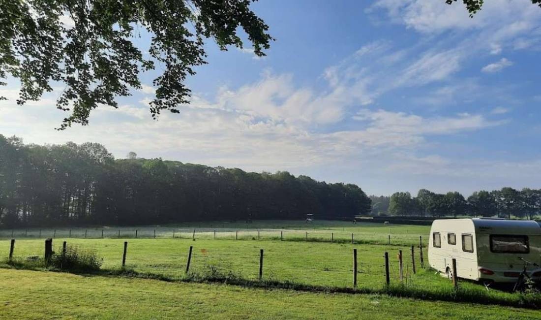 Camping De Groote Flierenberg — Sítio de acampamento in Berg en Dal