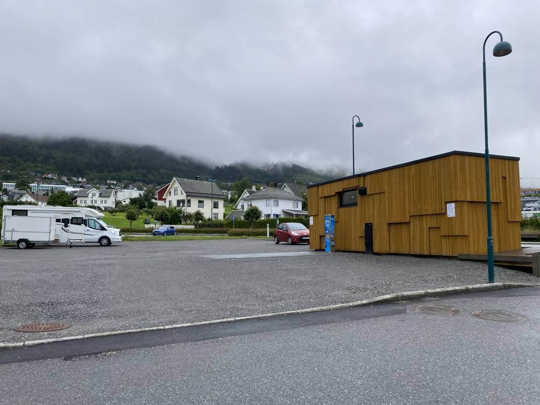 Bobilparkering Volda — Sp. parking dla kamperów in Volda