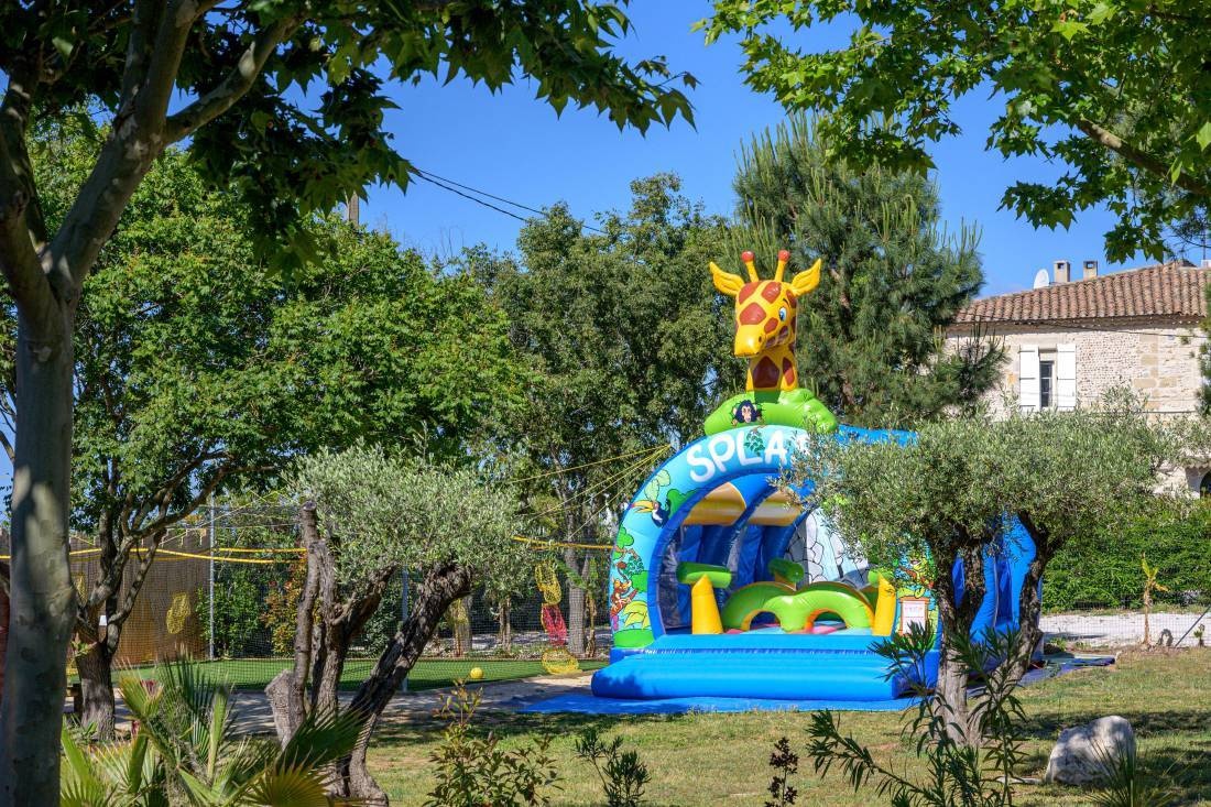 Flower Camping Le Mas  de Mourgues — Area da campeggio in Vauvert
