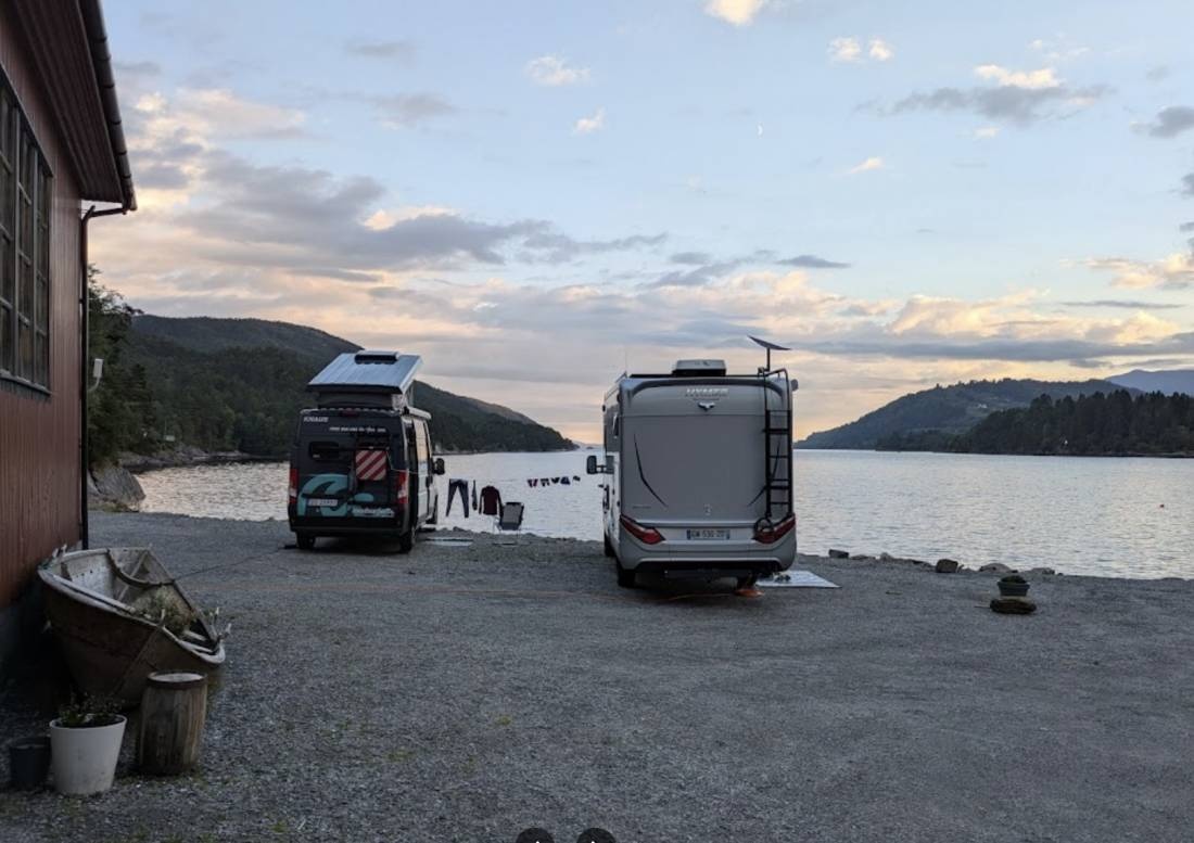Matland Fjordcamp — Aire camping car in Holmefjord