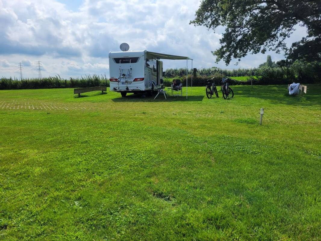 Scheers Hoeve Camperplaatsen — Stellplatz in Wapenveld