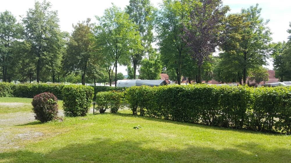 Stellplatz Kur- und Feriencamping Dreiquellenbad — QuickStop in Bad Griesbach i.Rottal-Bad Griesbach-Therme