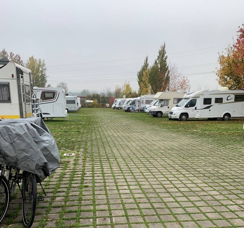 Stellplatz Kur- und Feriencamping Dreiquellenbad — QuickStop in Bad Griesbach i.Rottal-Bad Griesbach-Therme