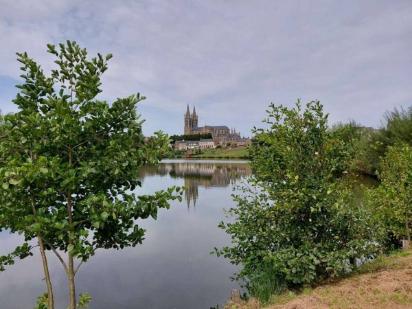 Stellplatz Saint-Hilaire-du-Harcouët — Photo 3