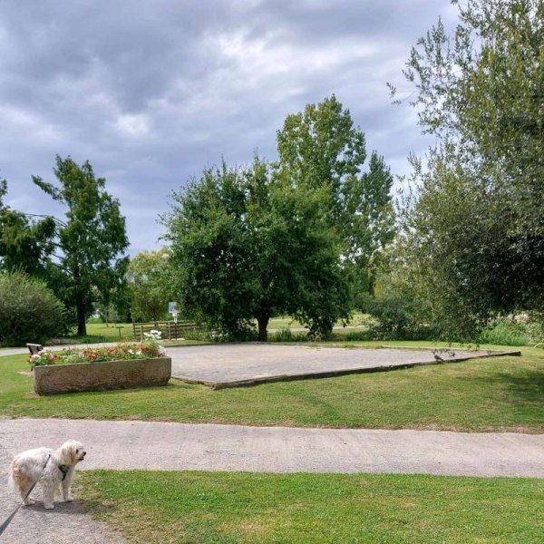 Stellplatz Saint-Hilaire-du-Harcouët — Photo 2