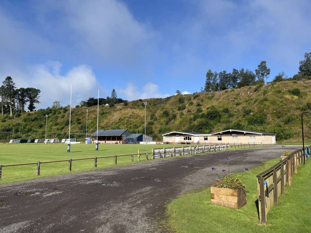 Ewes Water Caravan and Camping Park — Area da campeggio in Langholm