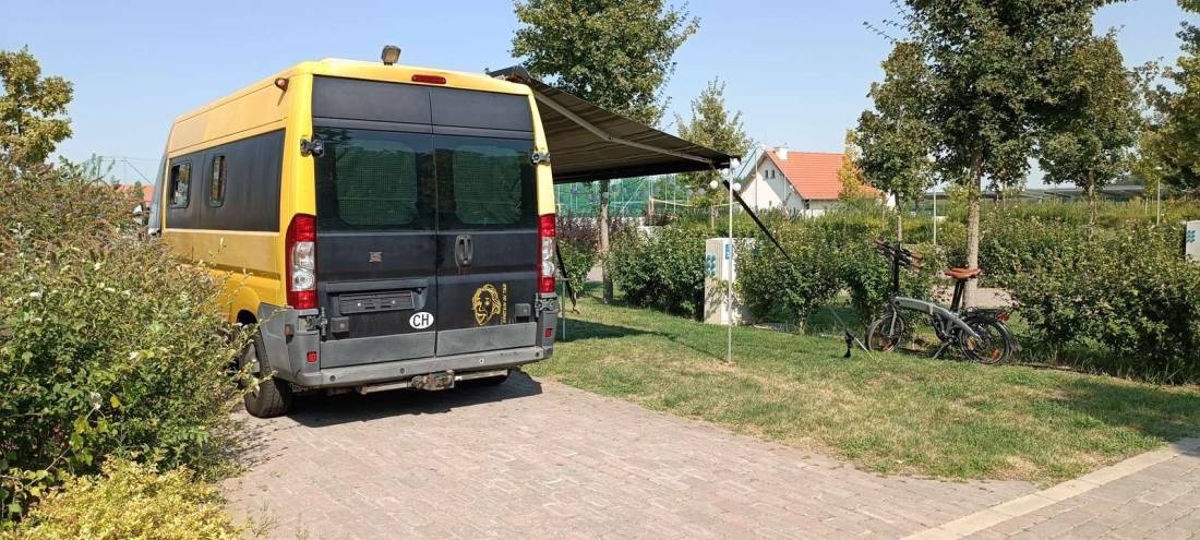 Avarok Szálláshelye Kemping — 露营地 in Lakitelek