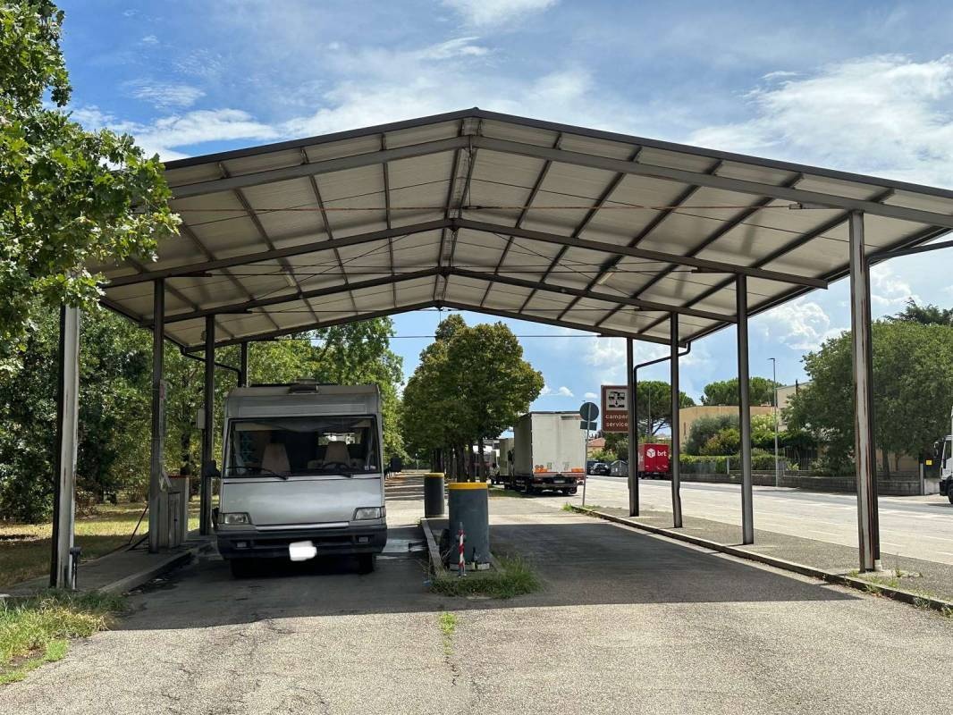 Area comunale gratis — Ställplats in Imola