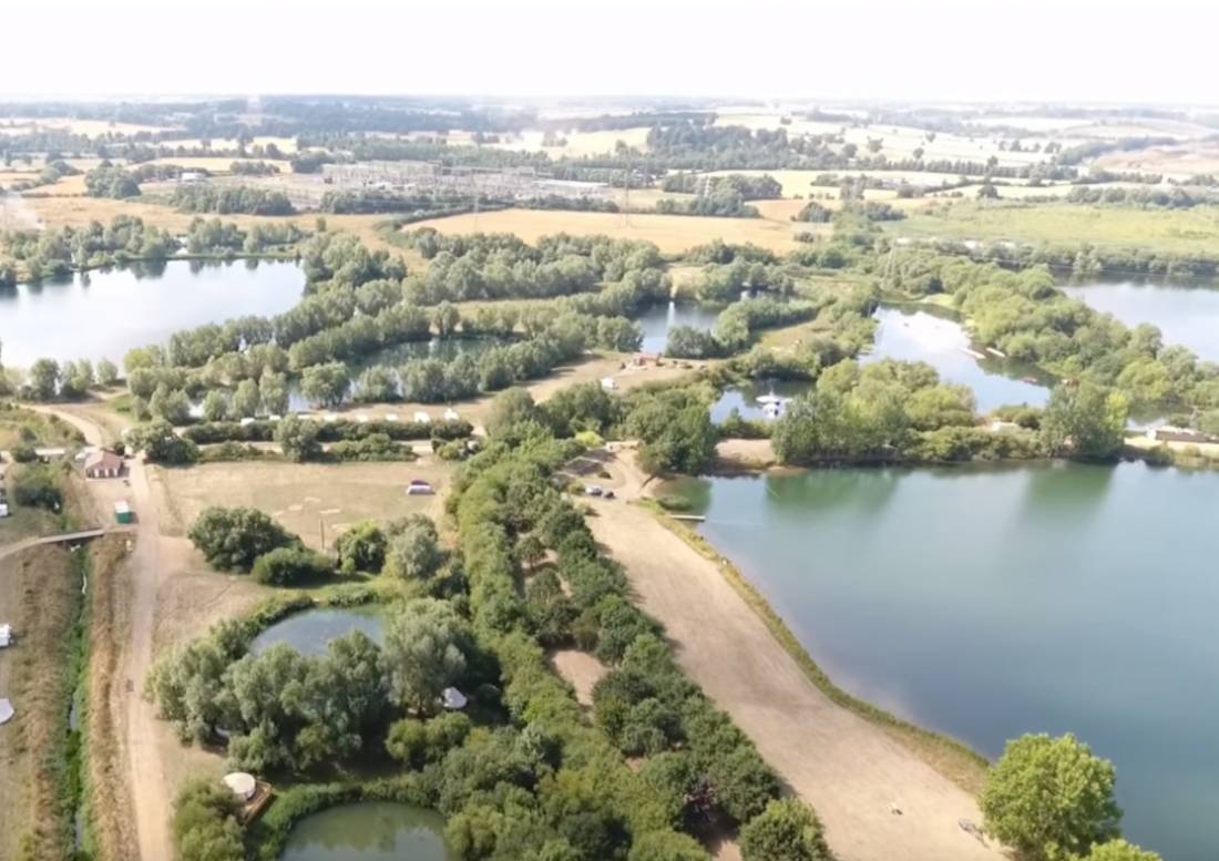 Grendon Lakes Camping & Glamping — Sítio de acampamento in Northampton