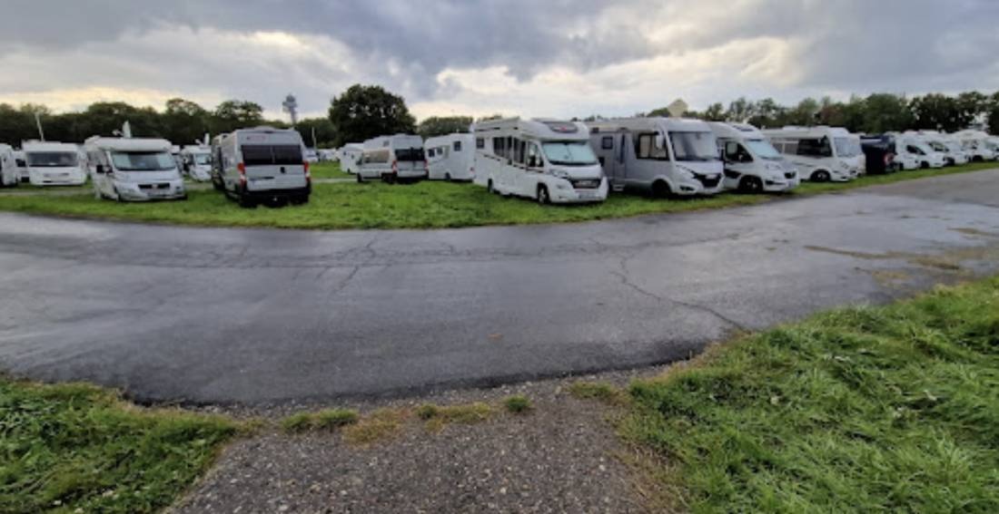 Best Park — Aire camping car in Düsseldorf