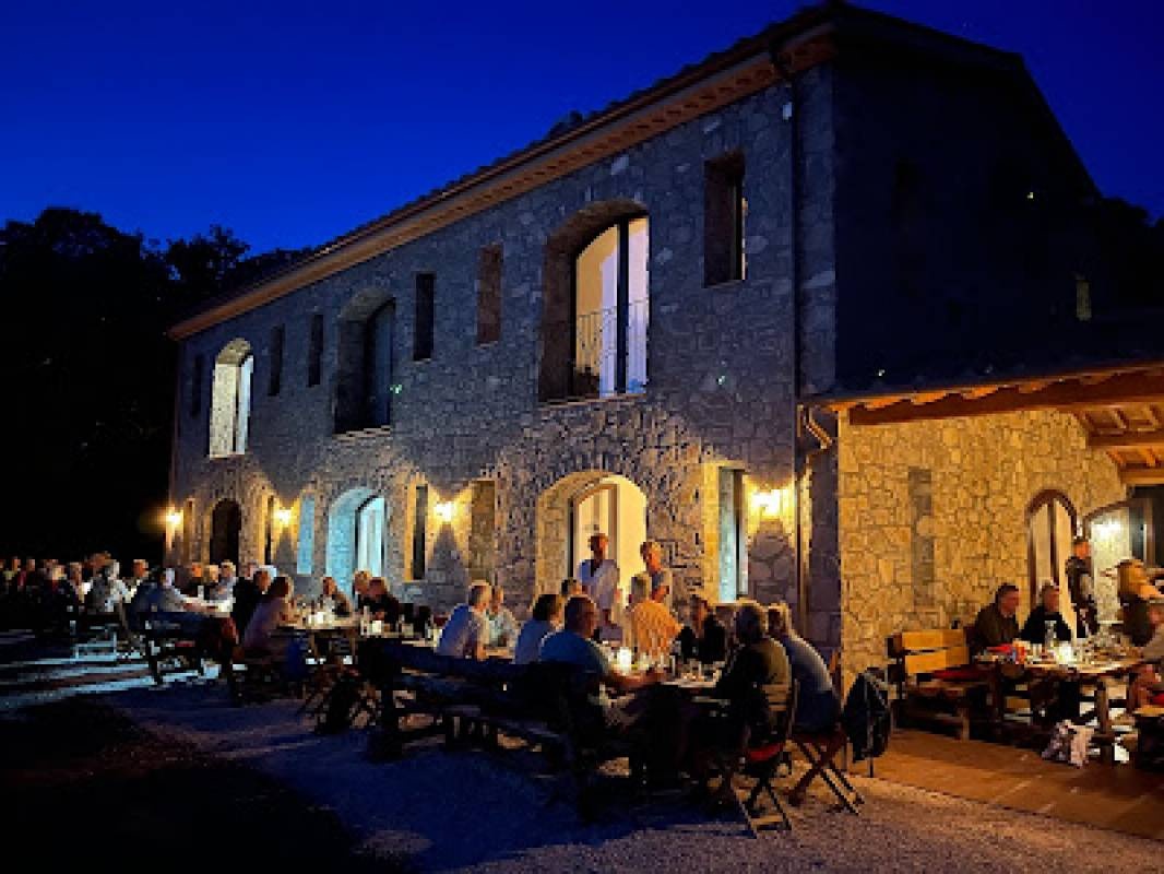 Ecocampeggio Naturist Sasso Corbo — Campingplatz in Semproniano