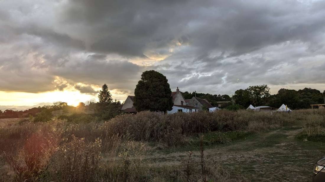 Les Marchands gite, B&b, Mini Camping — Campingplads in Chezelle