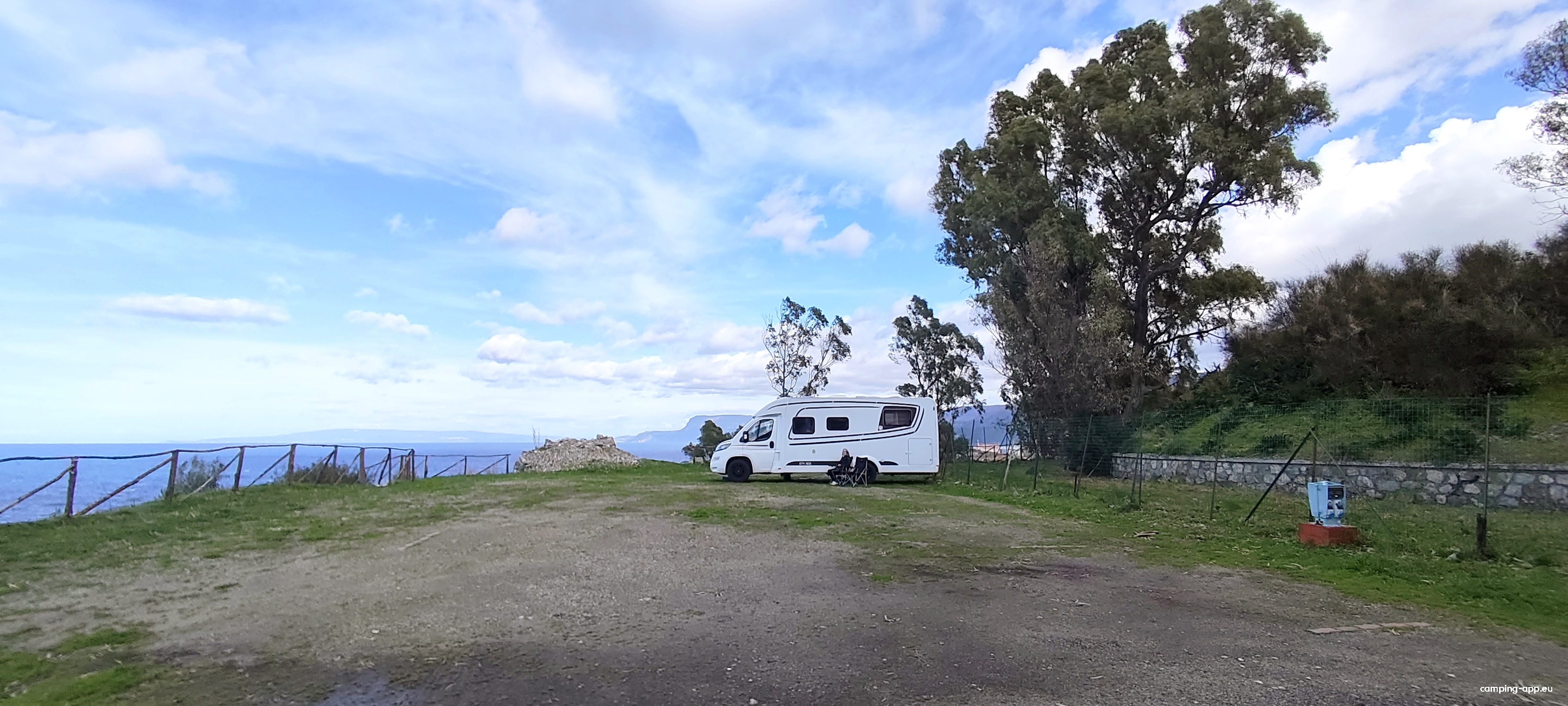 Area Sosta Camper - Paci Scilla — Area Autocaravanas in Scilla