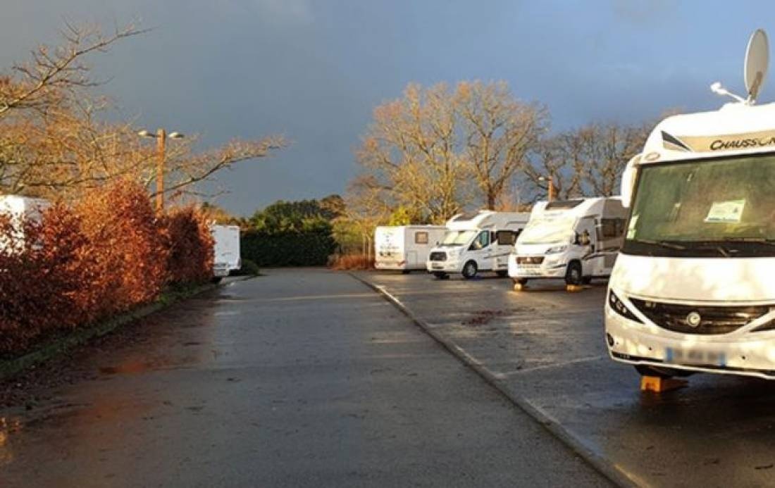 Camping-Car Park — Karavan Sitesi in Vannes