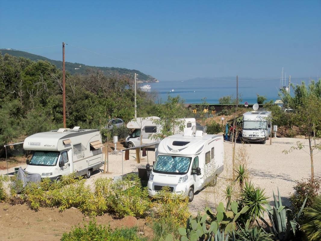 Area Camper La Perla — Bobilplass in Procchio