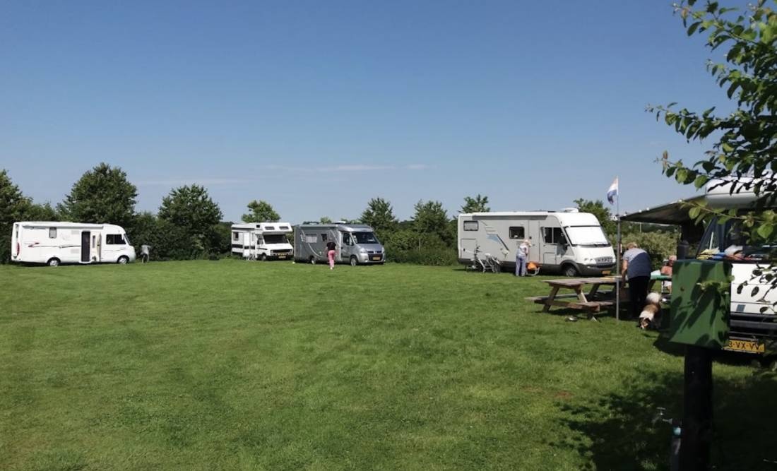 Camping De Veenborg — Kemping in Kolham