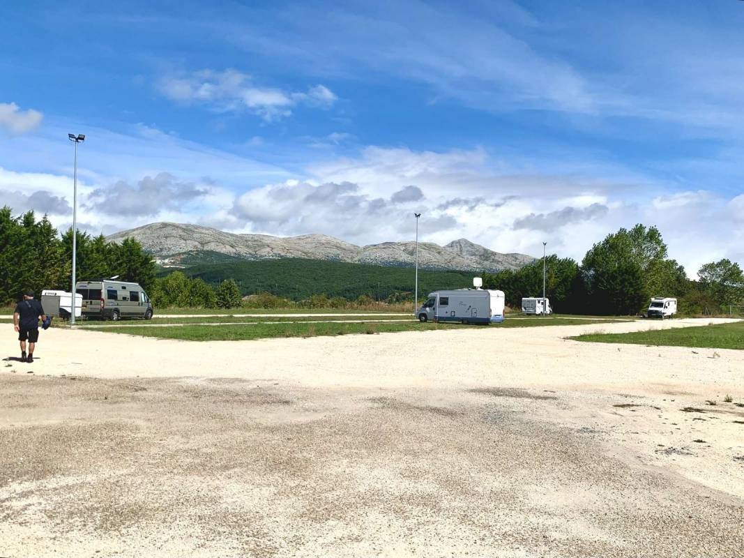 Avenida Explosivos Guardo, Spanje — Area di sosta in Guardo