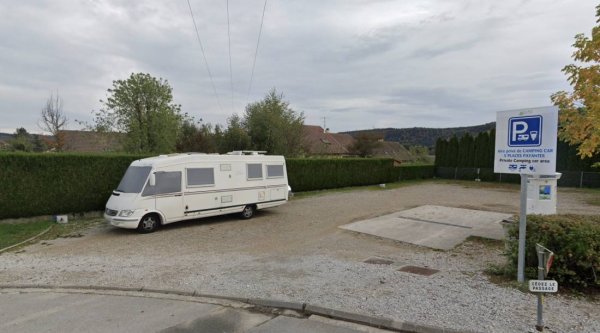 Aire camping-car Champagnole — Foto 2