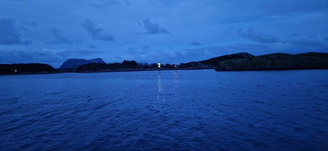 Krabbeskjæret bubil og camping — Campervan Site in Bulandet