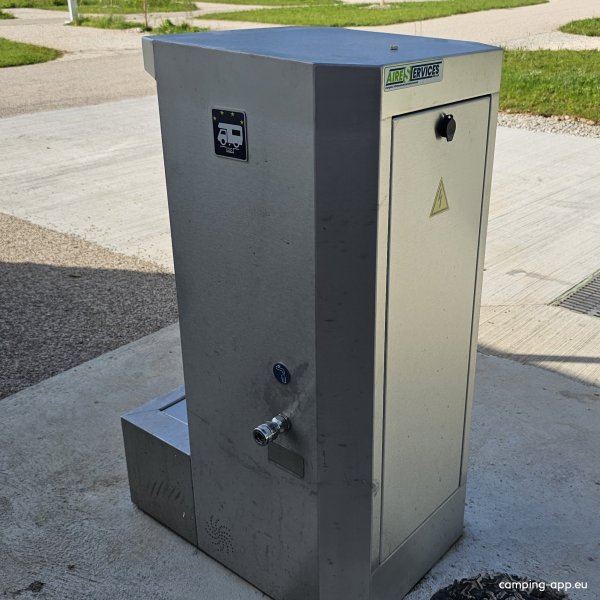 Stellplatz Clairvaux-les-Lacs — Photo 5