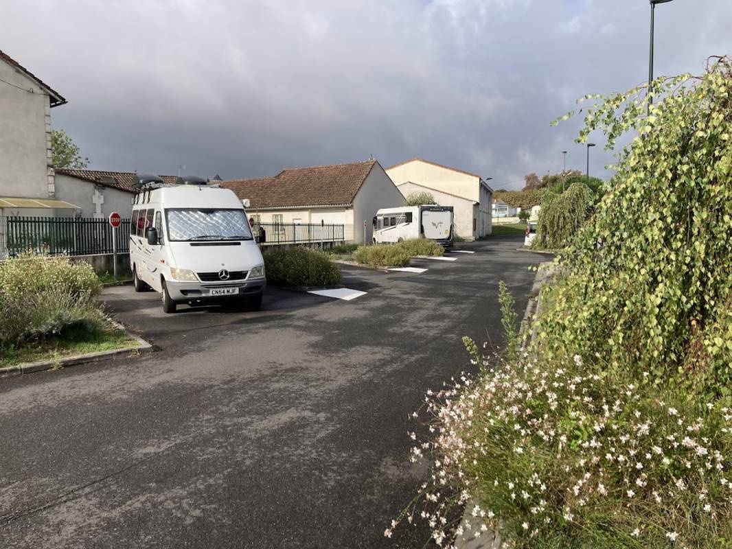 Barbezieux — Ställplats in Barbezieux-Saint-Hilaire