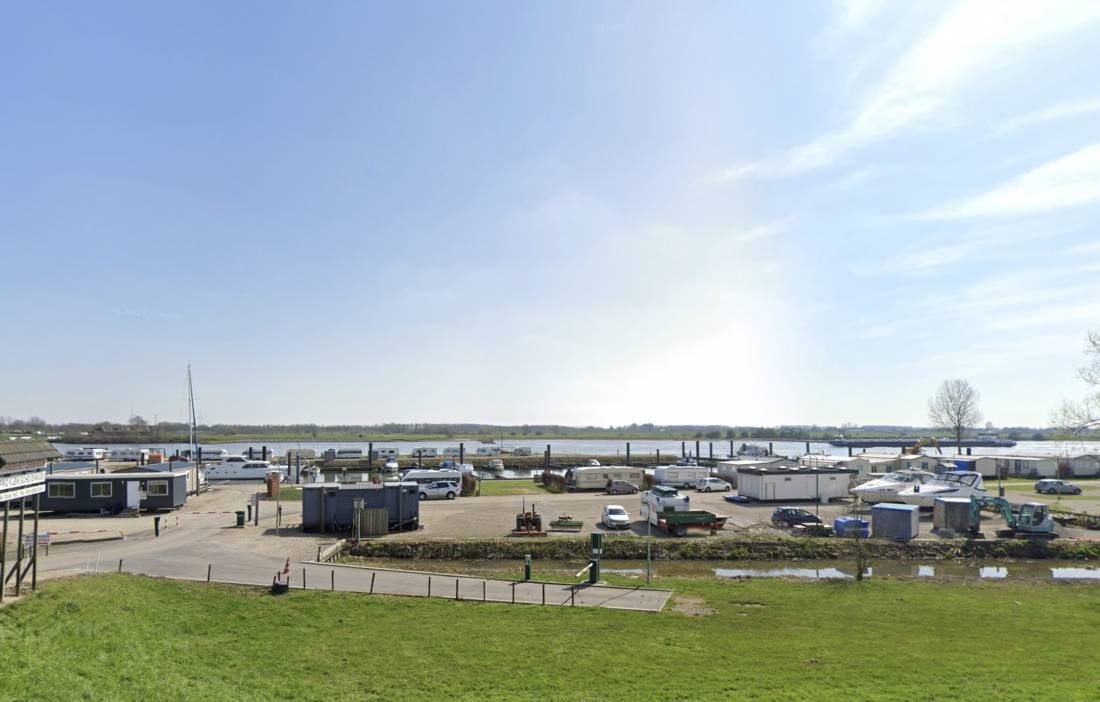 Camping Klein Scheveningen — Sítio de acampamento in Lopikerkapel