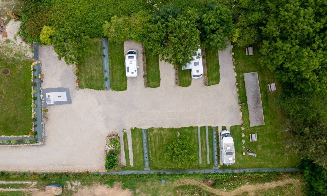 Aire de Camping car Bassard — Karavan Sitesi in Jullouville