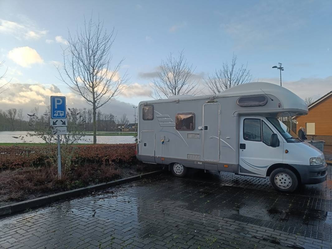 Camperplaats Genemuiden — Stellplatz in Genemuiden