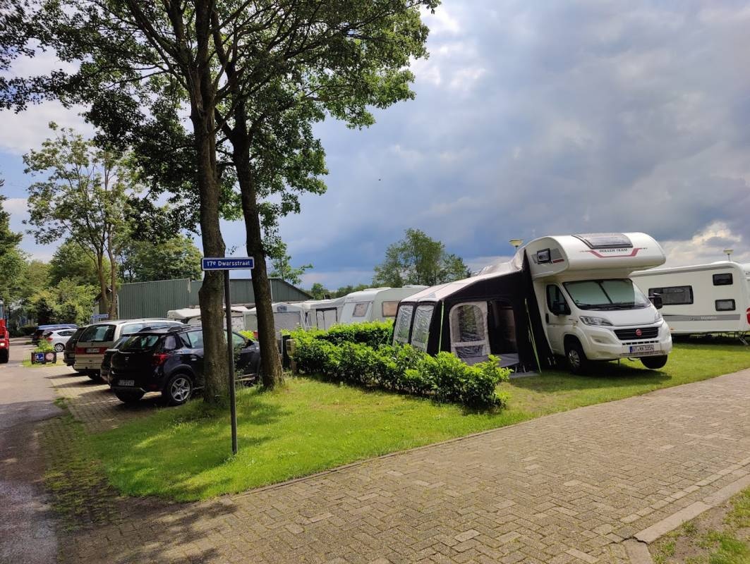 Veluwe Strandbad Recreatieoord — Місце для кемпінгу in Elburg