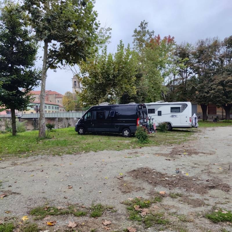 Area Sosta Camper Cortemila — Campervan Site in Cortemilia