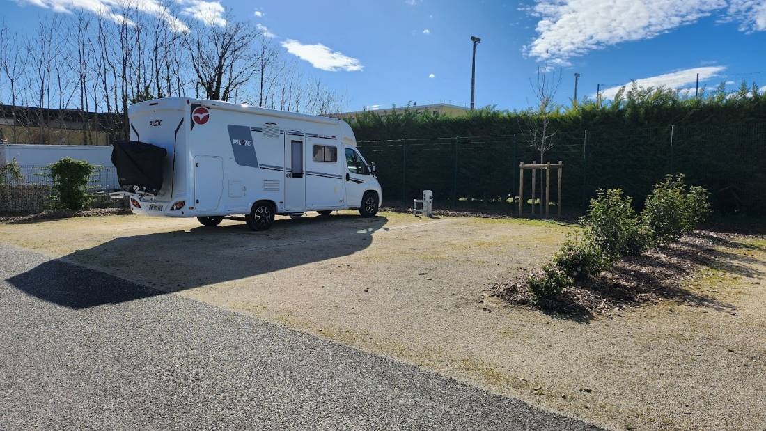 Camping-Car Park Valreas — Campervan Site in Valréas