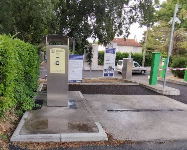 Camping-Car Park Valreas — Photo 2