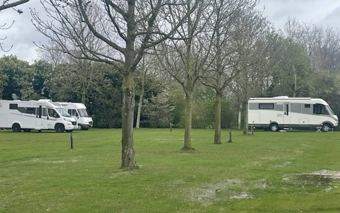 Minicamping Nabij de Fossa — Kamp yeri in Arcen