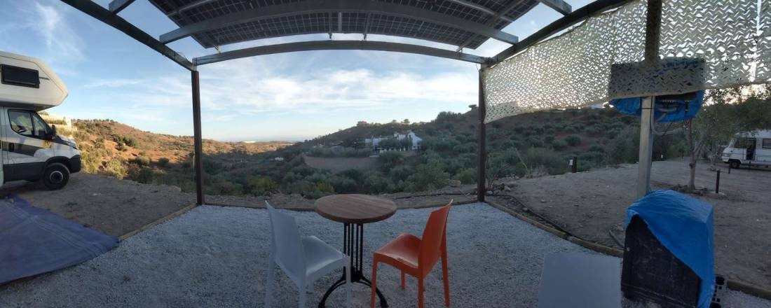 Camping Castillo AlMálaga — Area Autocaravanas in Málaga